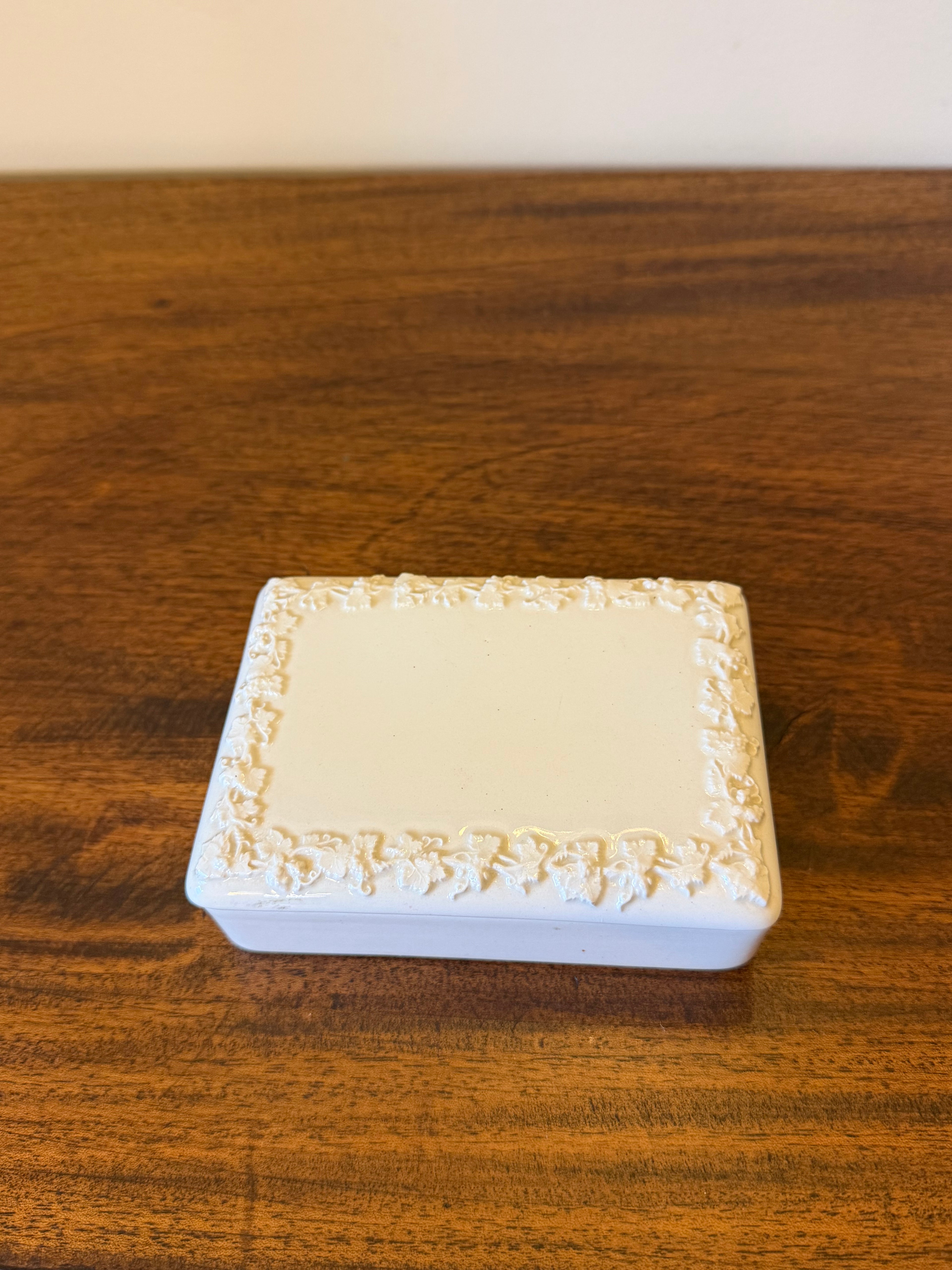Queensware Trinket Box