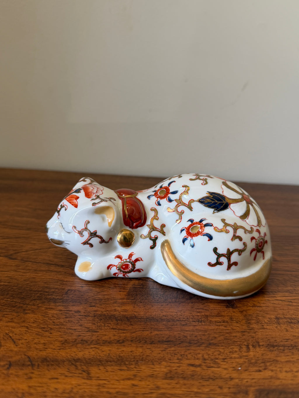 Handpainted Imari Sleeping Cat