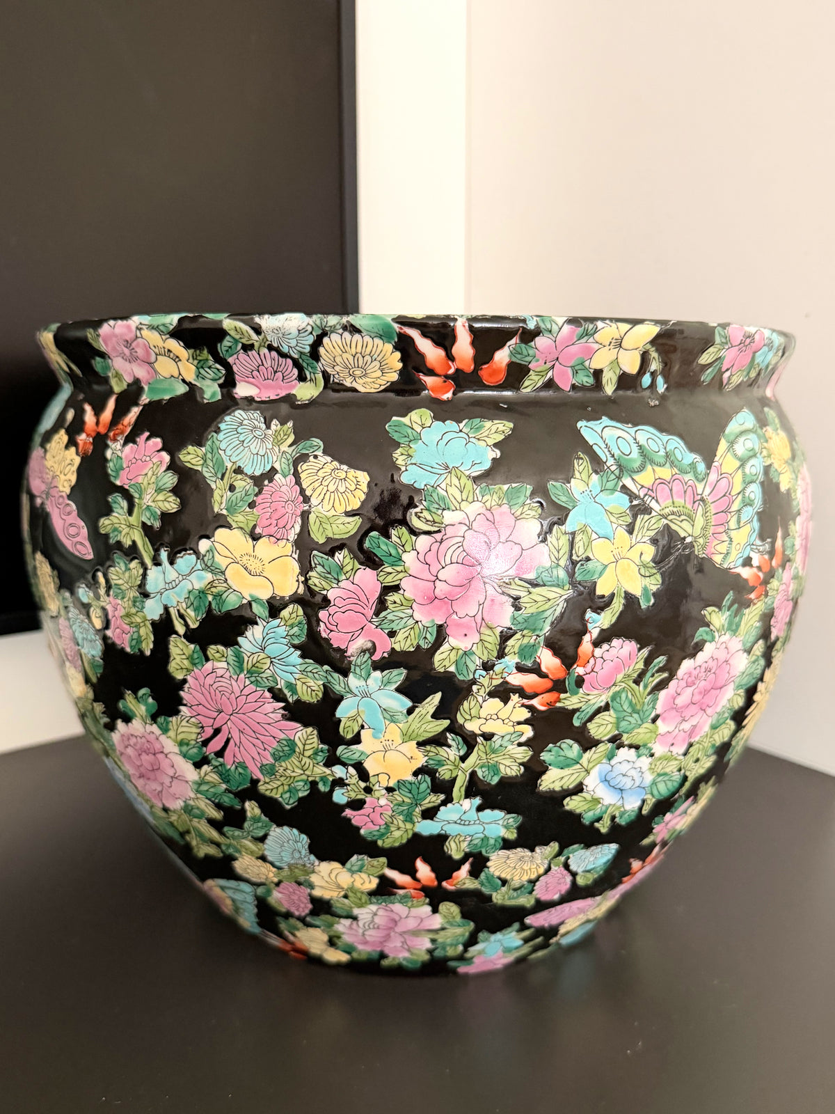 Famille Noir Fishbowl Planter