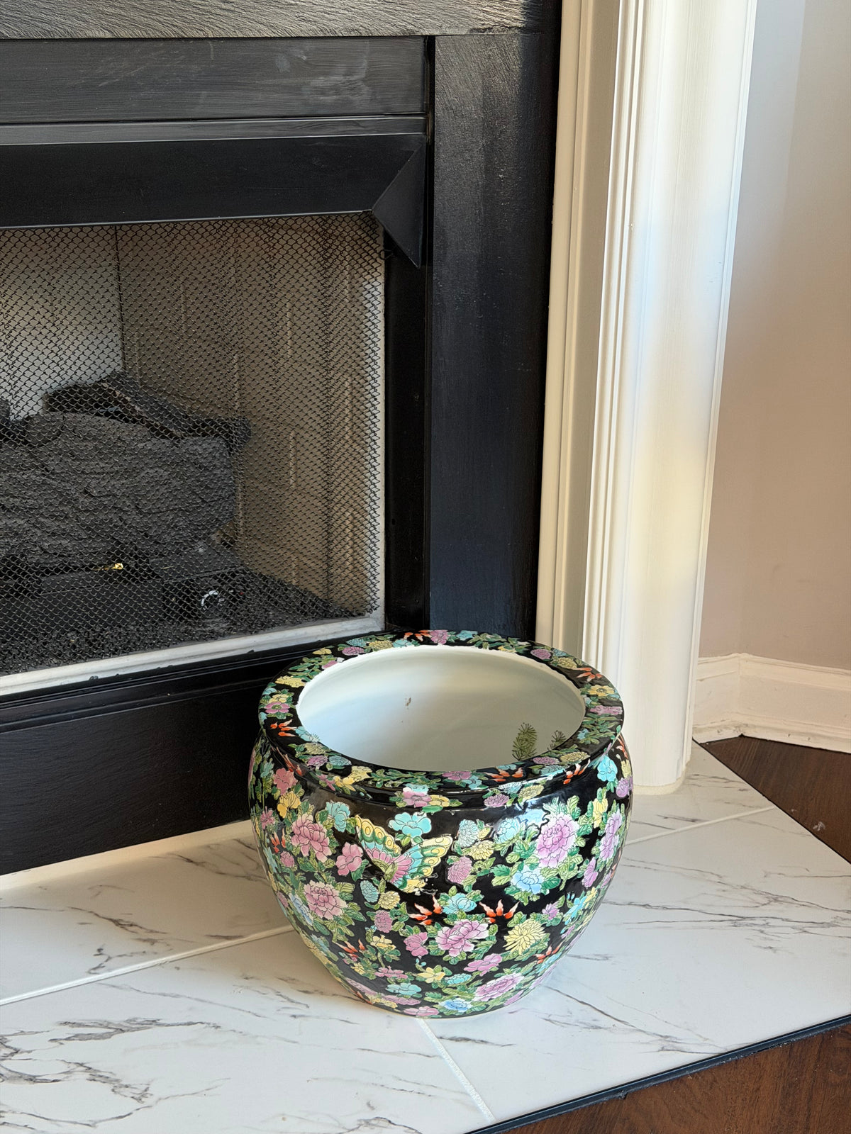 Famille Noir Fishbowl Planter