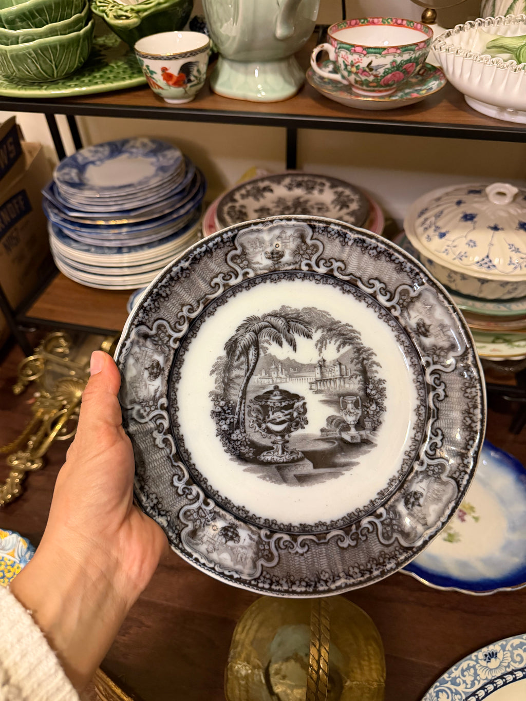 Antique Flow Black Plate
