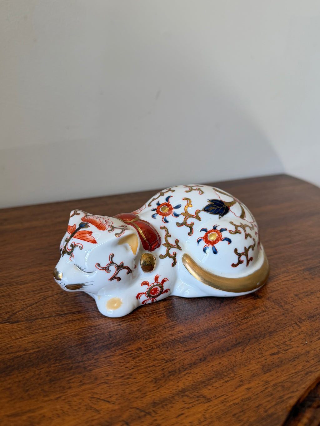 Handpainted Imari Sleeping Cat