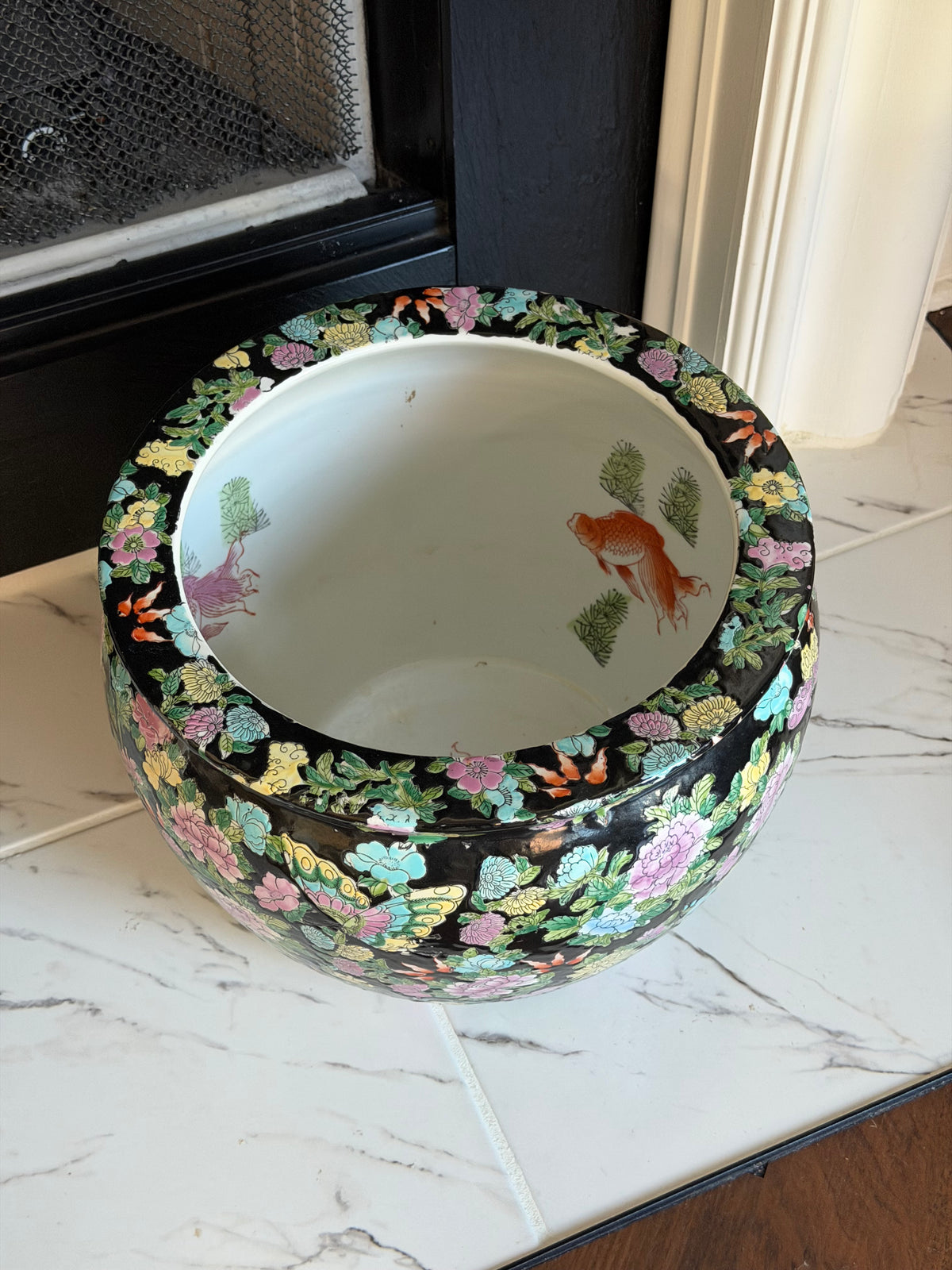 Famille Noir Fishbowl Planter